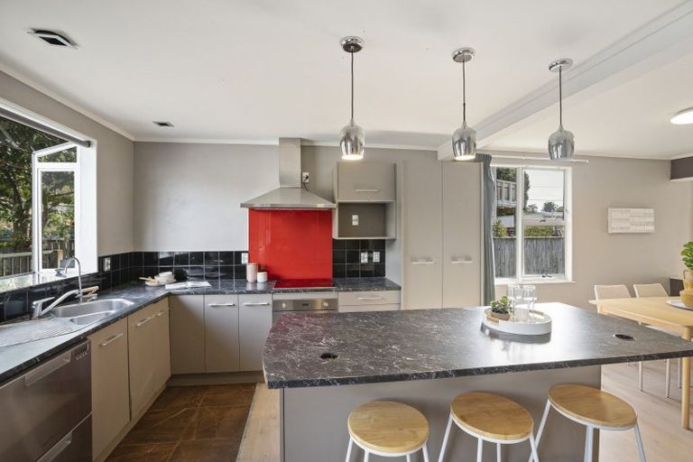 Photo of property in 3 Tui Road, Raumati Beach, Paraparaumu, 5032