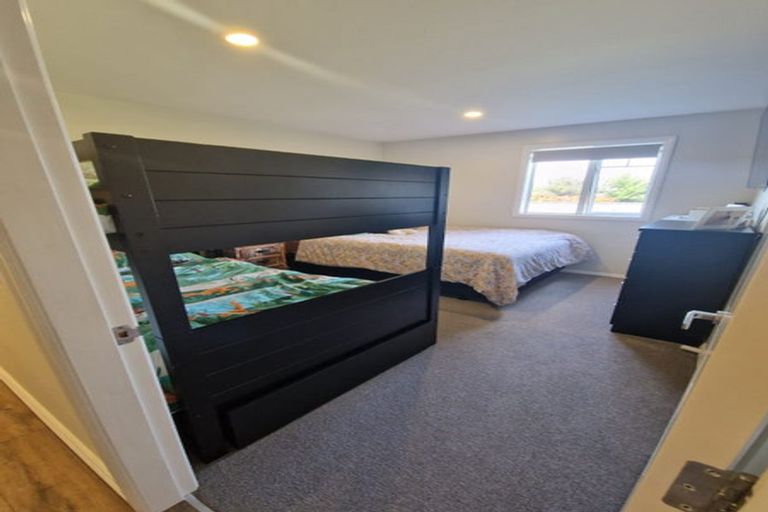 Photo of property in 6 Cosgrove Rise, Riverstone Terraces, Upper Hutt, 5018