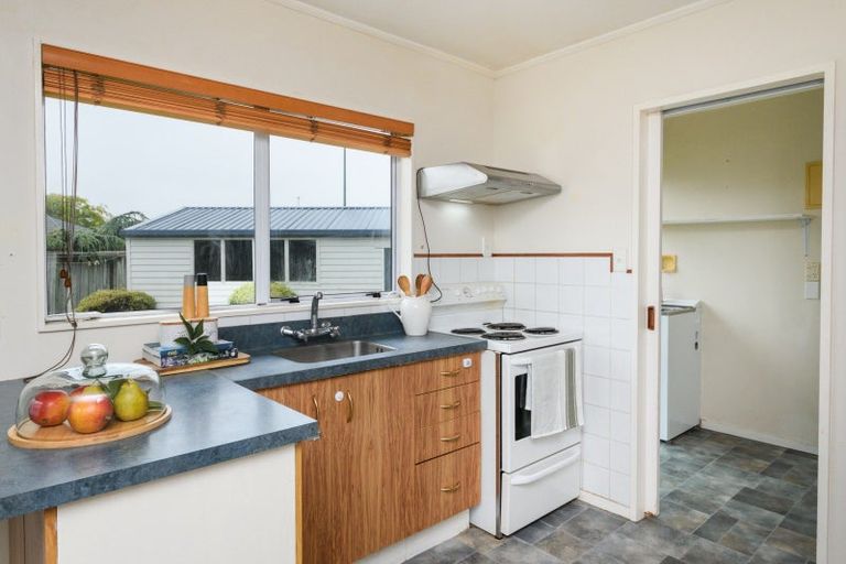 Photo of property in 31 Lydia Place, Kelvin Grove, Palmerston North, 4414