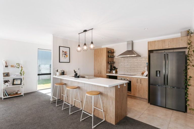 Photo of property in 15 Godwit Lane, Welcome Bay, Tauranga, 3112