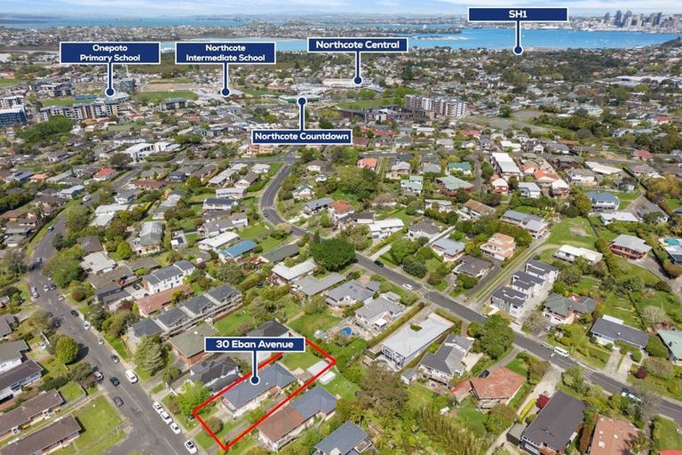 Photo of property in 2/30 Eban Avenue, Hillcrest, Auckland, 0627
