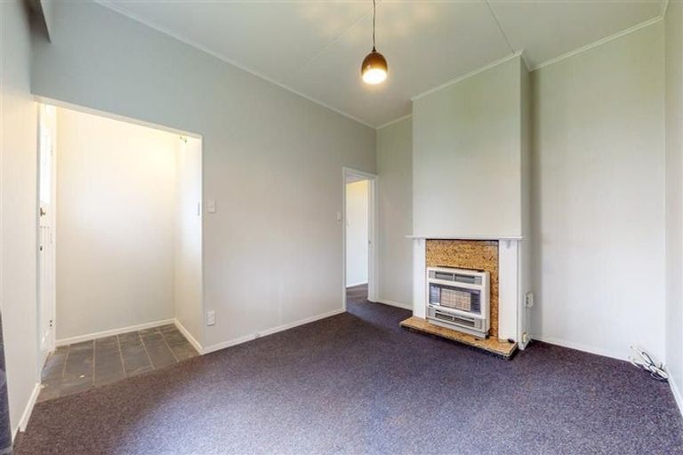 Photo of property in 22 Elizabeth Street, Moera, Lower Hutt, 5010