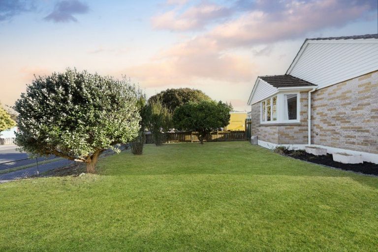 Photo of property in 32 Croall Crescent, St Andrews, Hamilton, 3200