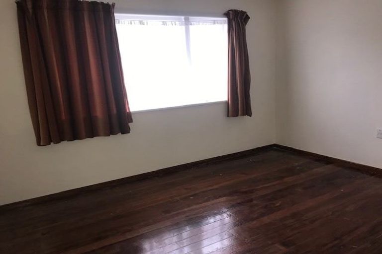 Photo of property in 1 Taraire Crescent, Otangarei, Whangarei, 0112