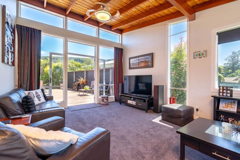 Photo of property in 18 Pioneer Crescent, Helensburgh, Dunedin, 9010