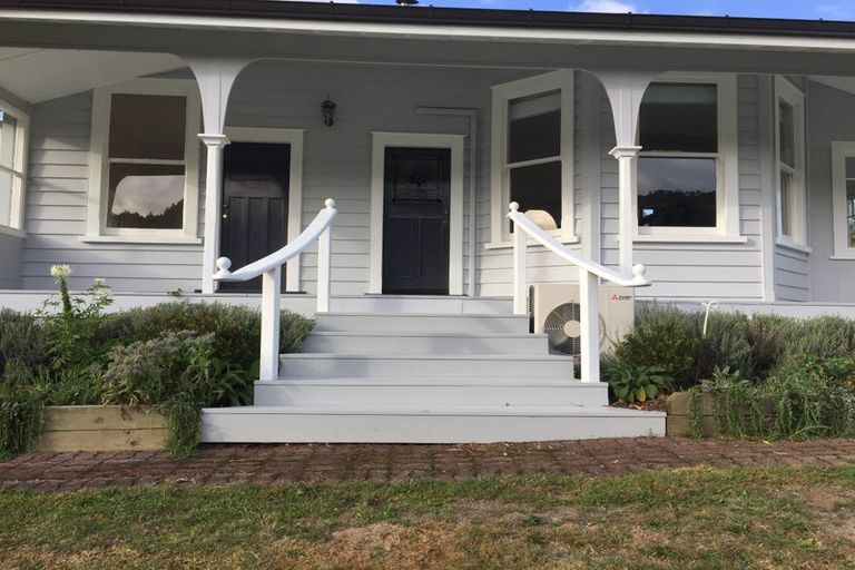 Photo of property in 115 Bethells Road, Waitakere, Henderson, 0781