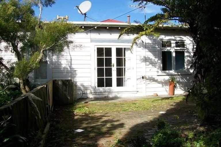 Photo of property in 34 Disley Street, Highbury, Wellington, 6012