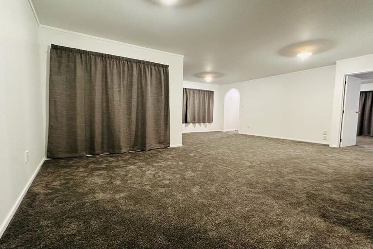 Photo of property in 5 Woodlark Close, Weymouth, Auckland, 2103