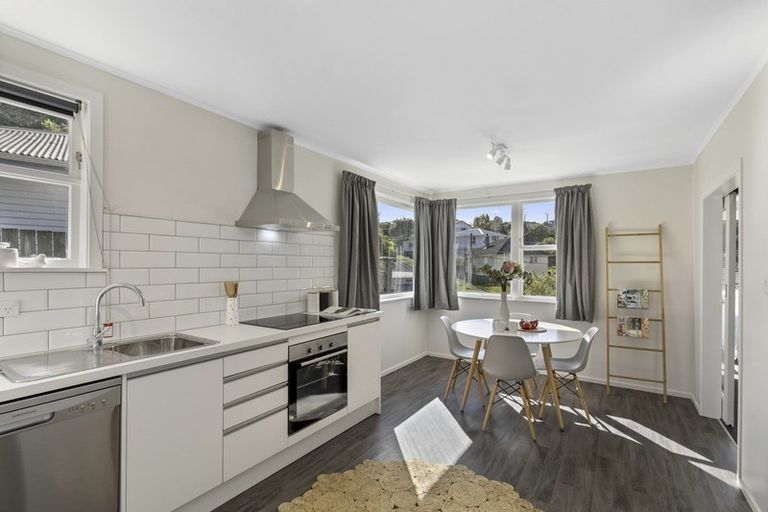 Photo of property in 49 Bird Grove, Stokes Valley, Lower Hutt, 5019