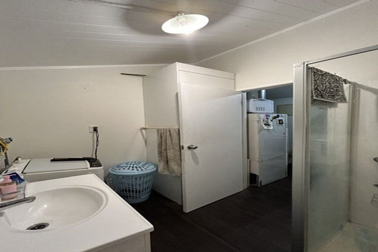 Photo of property in 11 Garth Place, Manurewa, Auckland, 2102