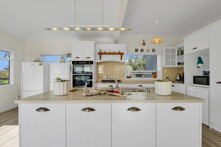 Photo of property in 151 Shelly Beach Road, South Head, Helensville, 0874