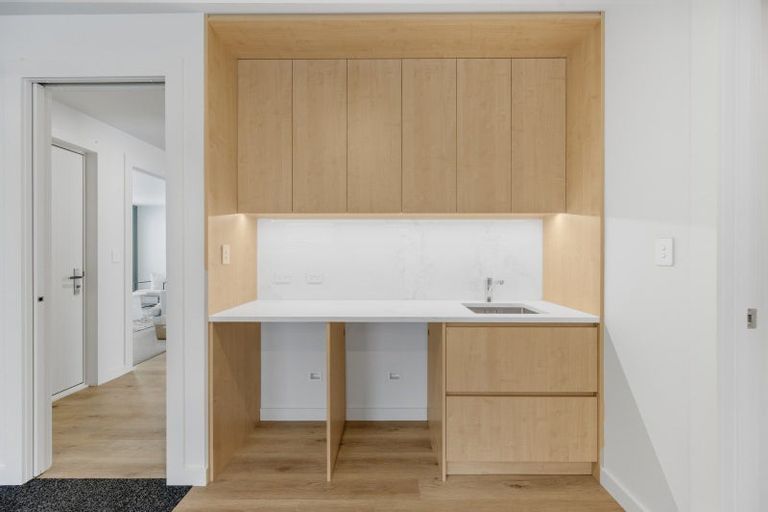 Photo of property in 102 Pelorus Avenue, Poraiti, Napier, 4182