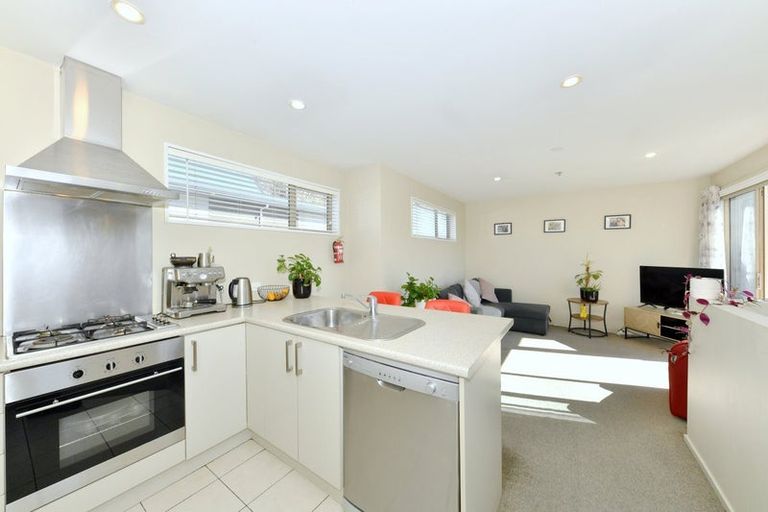 Photo of property in 9/9 Cameron Street, Sydenham, Christchurch, 8023