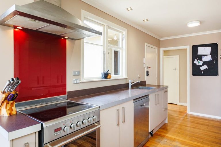 Photo of property in 25 Galway Avenue, Hokowhitu, Palmerston North, 4410