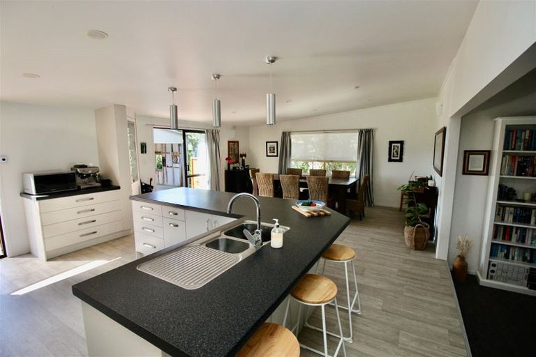 Photo of property in 107 Cook Drive, Whitianga, 3510