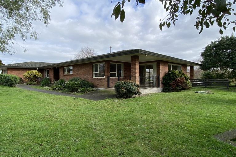 Photo of property in 67 Riverhead Road, Kumeu, 0810