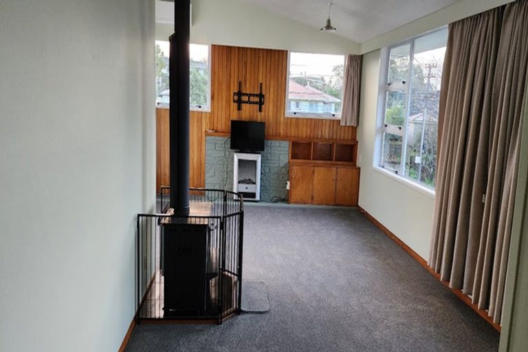 Photo of property in 29 Awanui Street, Merrilands, New Plymouth, 4312