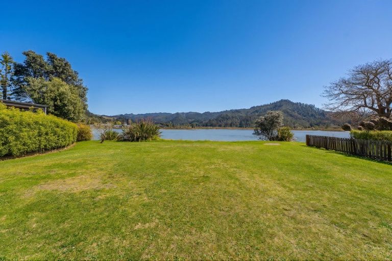 Photo of property in 20 Marquet Place, Tairua, 3508