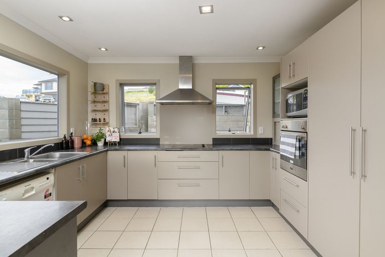 Photo of property in 16 Te Otinga Place, Pyes Pa, Tauranga, 3112