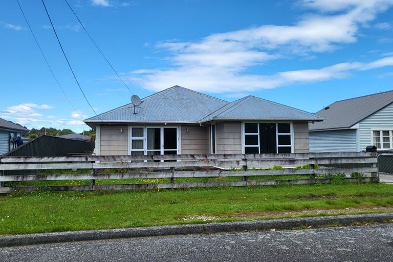 Photo of property in 72 Somerled Avenue, Dunollie, Runanga, 7803