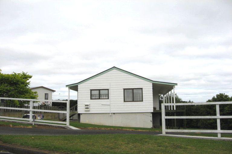 Photo of property in 19 Matatea Avenue, Pukekohe, 2120