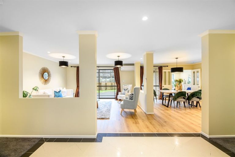 Photo of property in 4 Chelmsley Avenue, Henderson, Auckland, 0612