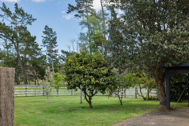 Photo of property in 11 Golf Road, Whitianga, 3591