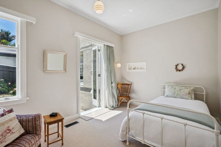 Photo of property in 11a Stowe Hill, Thorndon, Wellington, 6011