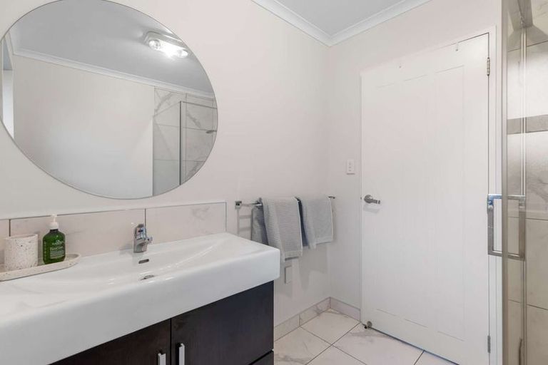 Photo of property in 48 Branigan Parade, Kelvin Grove, Palmerston North, 4414