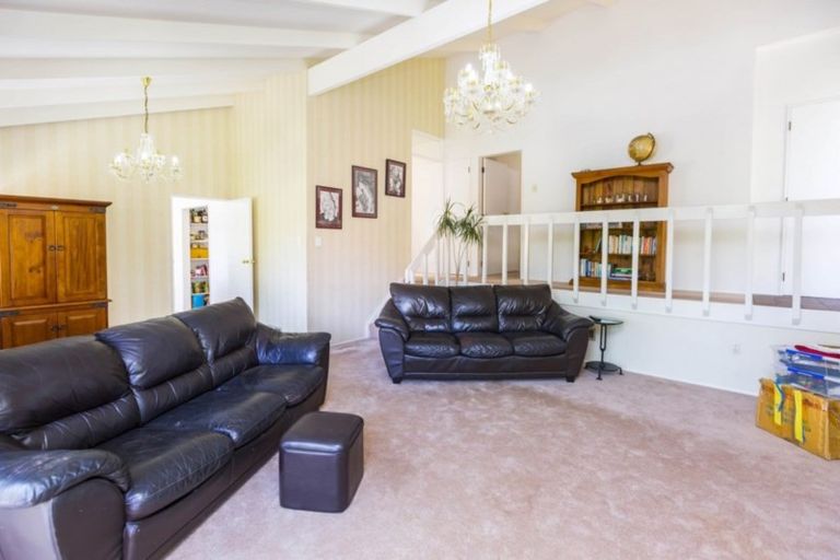 Photo of property in 24c Chatsworth Road, Silverstream, Upper Hutt, 5019