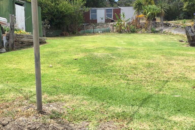 Photo of property in 71 Urquharts Bay Road, Whangarei Heads, Whangarei, 0174