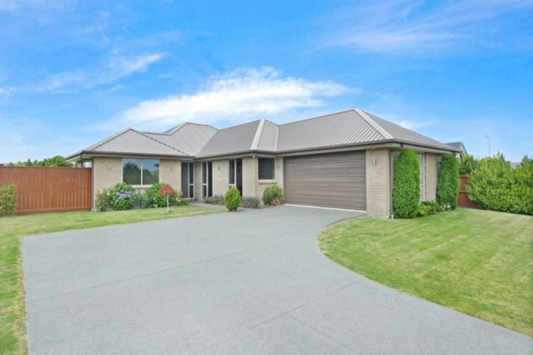 Photo of property in 16 Lynley Drive, West Melton, 7618
