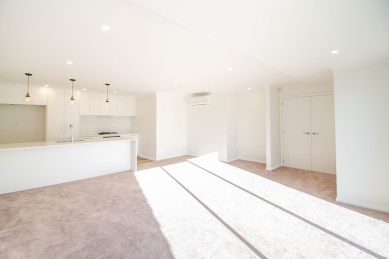 Photo of property in 3 Lucern Lane, Petone, Lower Hutt, 5012