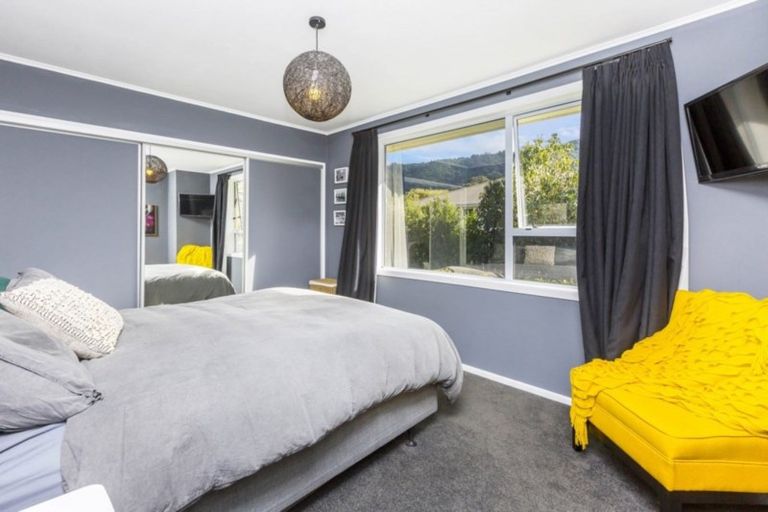 Photo of property in 5 Mitre Grove, Trentham, Upper Hutt, 5018