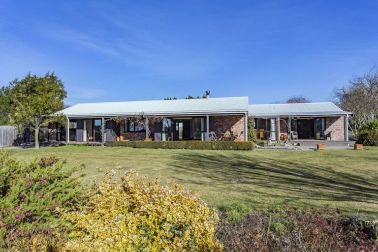 Photo of property in 2084 North Eyre Road, West Eyreton, Rangiora, 7475