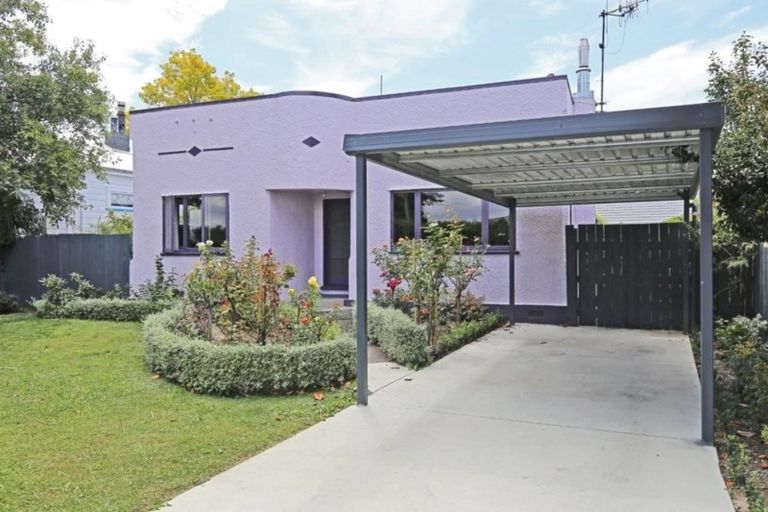 Photo of property in 1012 Heretaunga Street East, Parkvale, Hastings, 4122