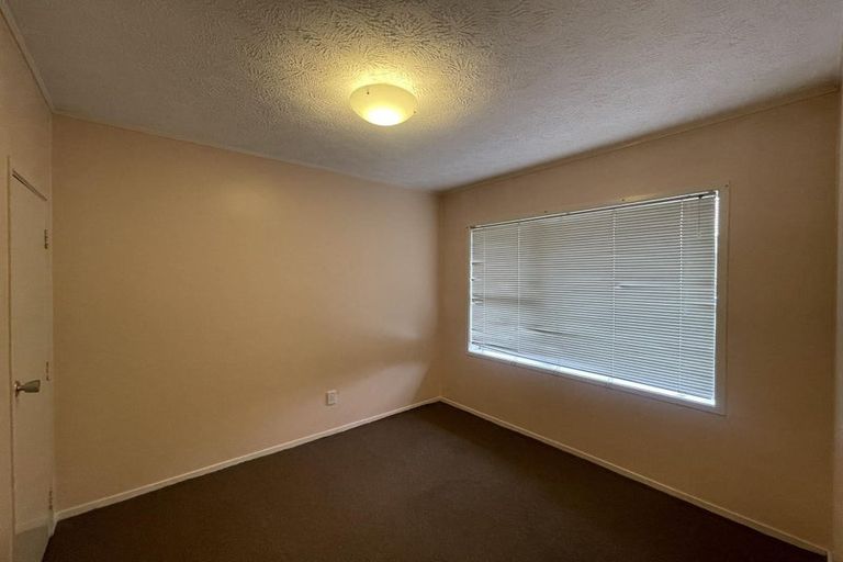 Photo of property in 2/75 Butley Drive, Farm Cove, Auckland, 2012