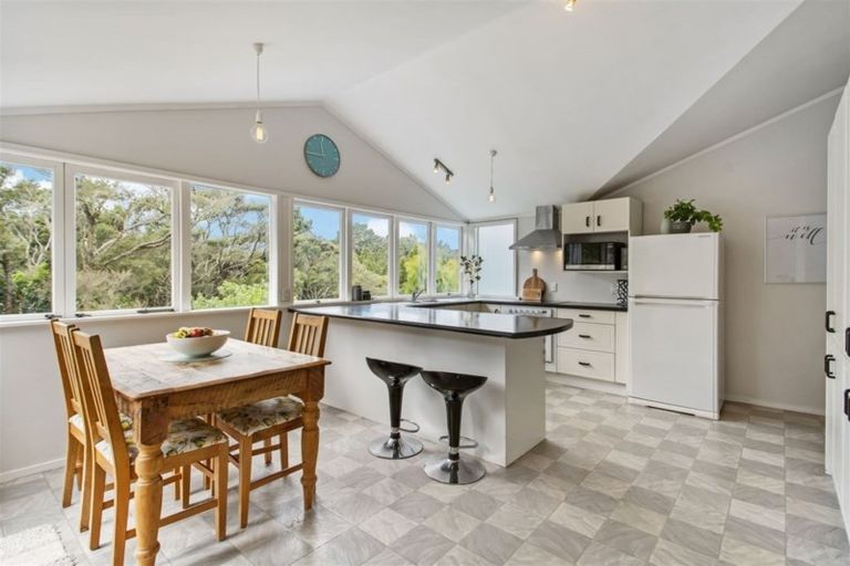 Photo of property in 21 Vienna Place, Birkenhead, Auckland, 0626