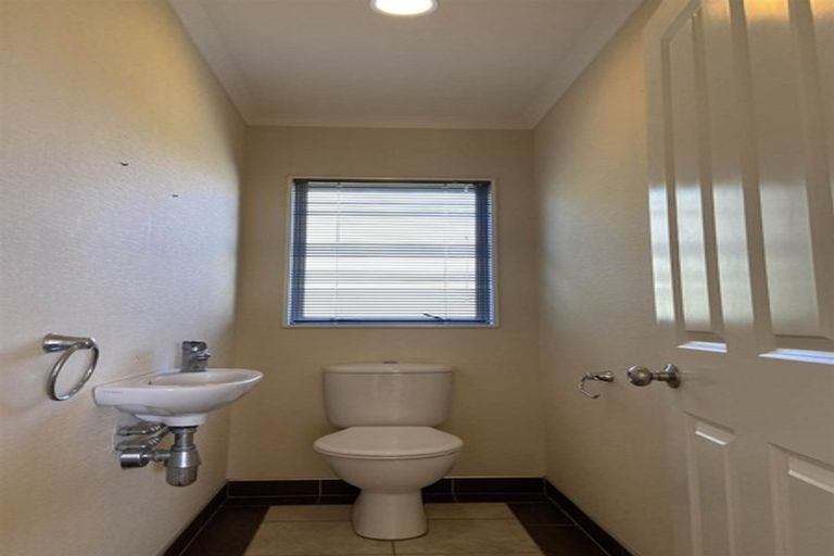 Photo of property in 15 Maybole Drive, Flat Bush, Auckland, 2016