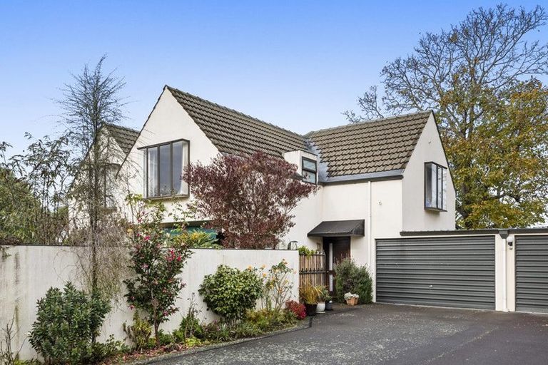 Photo of property in 3/126 Idris Road, Strowan, Christchurch, 8052