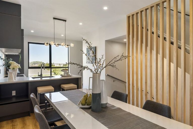 Photo of property in 2/14 Williamson Avenue, Belmont, Auckland, 0622