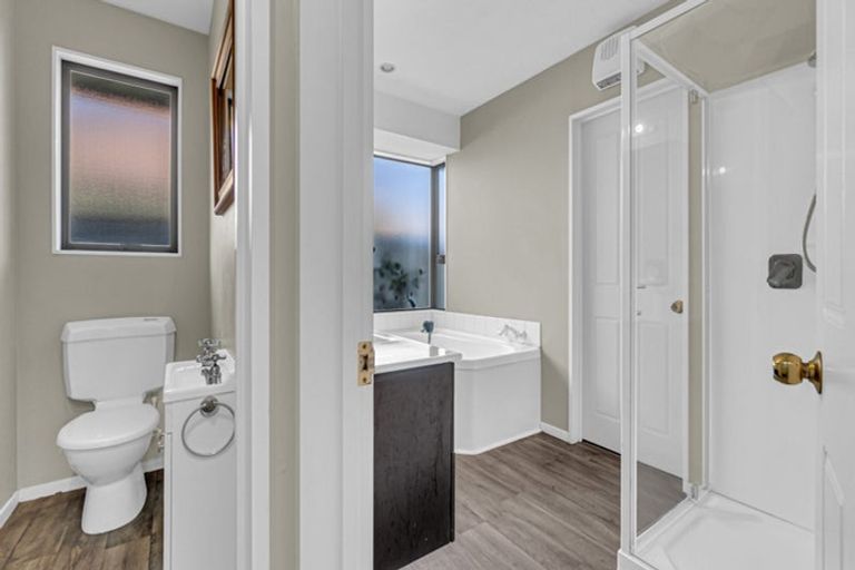 Photo of property in 6 Shenley Drive, Belfast, Christchurch, 8051