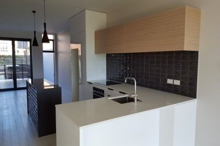 Photo of property in 10/4 Stables Lane, Silverdale, 0932