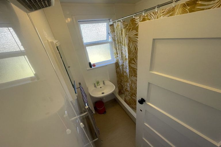 Photo of property in 6 Toomath Street, Naenae, Lower Hutt, 5011