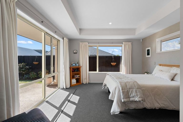 Photo of property in 22 Burbank Drive, Aidanfield, Christchurch, 8025