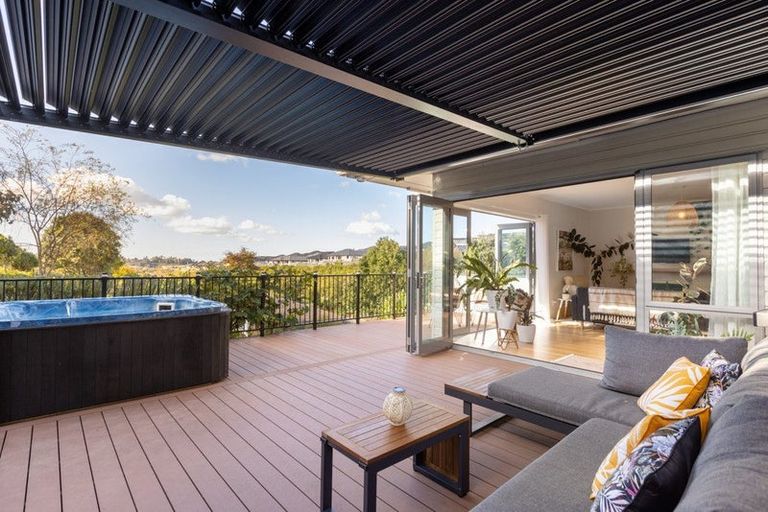 Photo of property in 142 Condor Drive, Pyes Pa, Tauranga, 3112