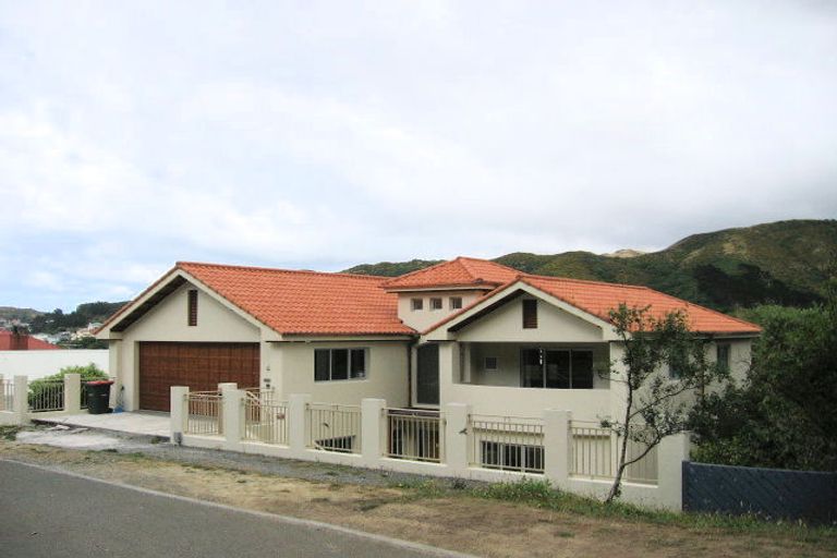 Photo of property in 4 Melbourne Road, Island Bay, Wellington, 6023