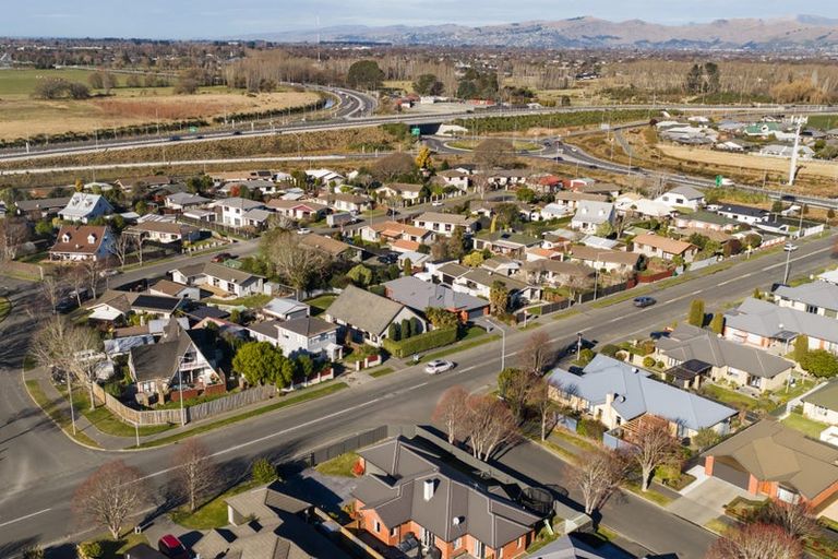Photo of property in 56 Grimseys Road, Redwood, Christchurch, 8051