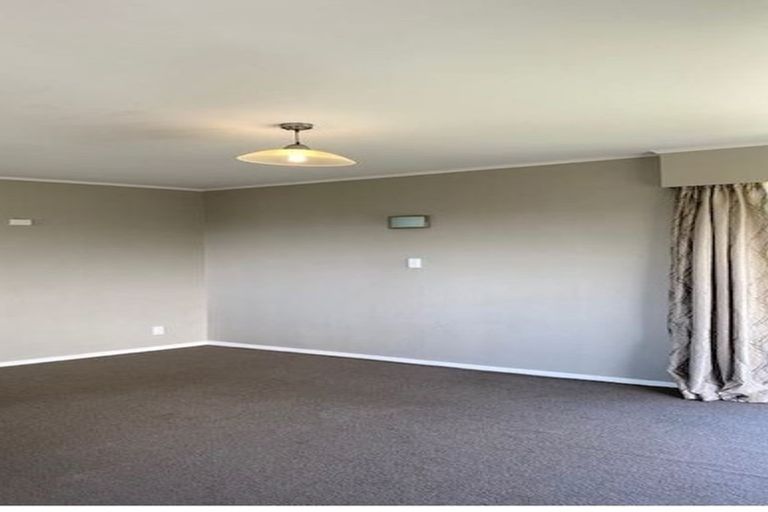 Photo of property in 84 Tarawera Road, Johnsonville, Wellington, 6037