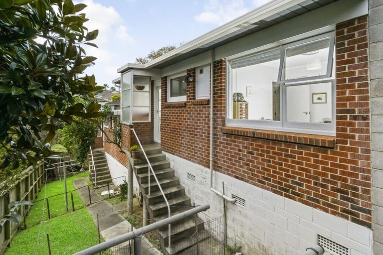 Photo of property in 4/20 Penning Road, Castor Bay, Auckland, 0620